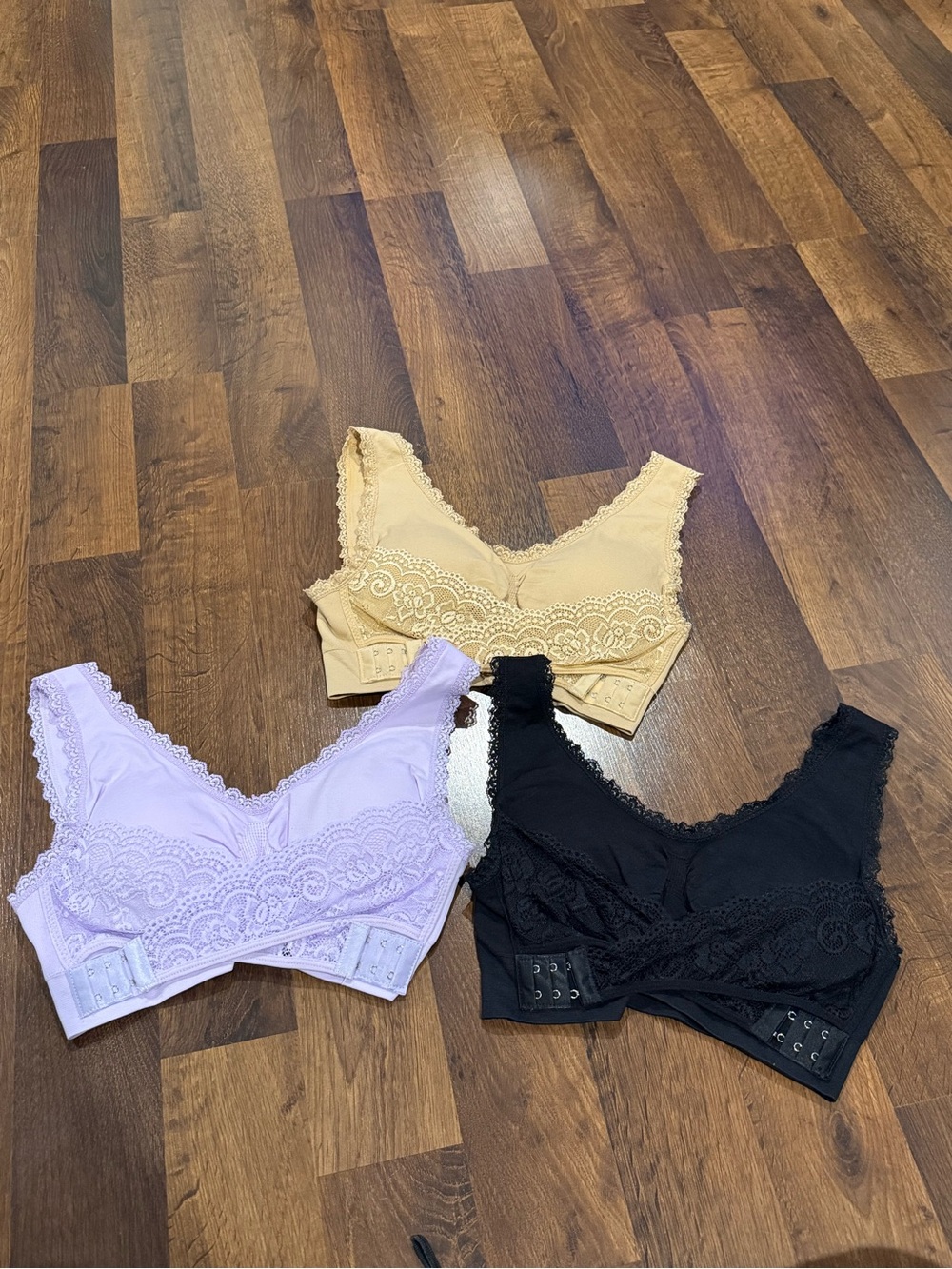 Lot of 3 wireless padded lace comfort bras (size 30/small)